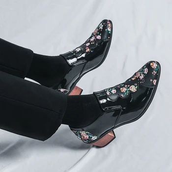 2023 Новые Мужские Официальные туфли Оксфорды на высоком каблуке Мягкие Мокасины Мужское платье в цветочек, Увеличивающее Рост, Обувь для вождения лодки