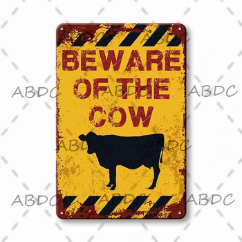 Остерегайтесь Коровы Металлическая жестяная вывеска Винтажный забавный плакат Украшение стены дома в фермерском доме